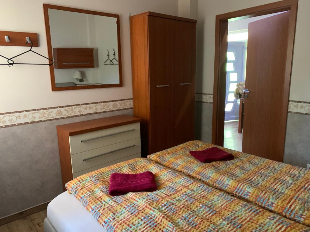 Villa Gracia Patince Ngoại thất bức ảnh