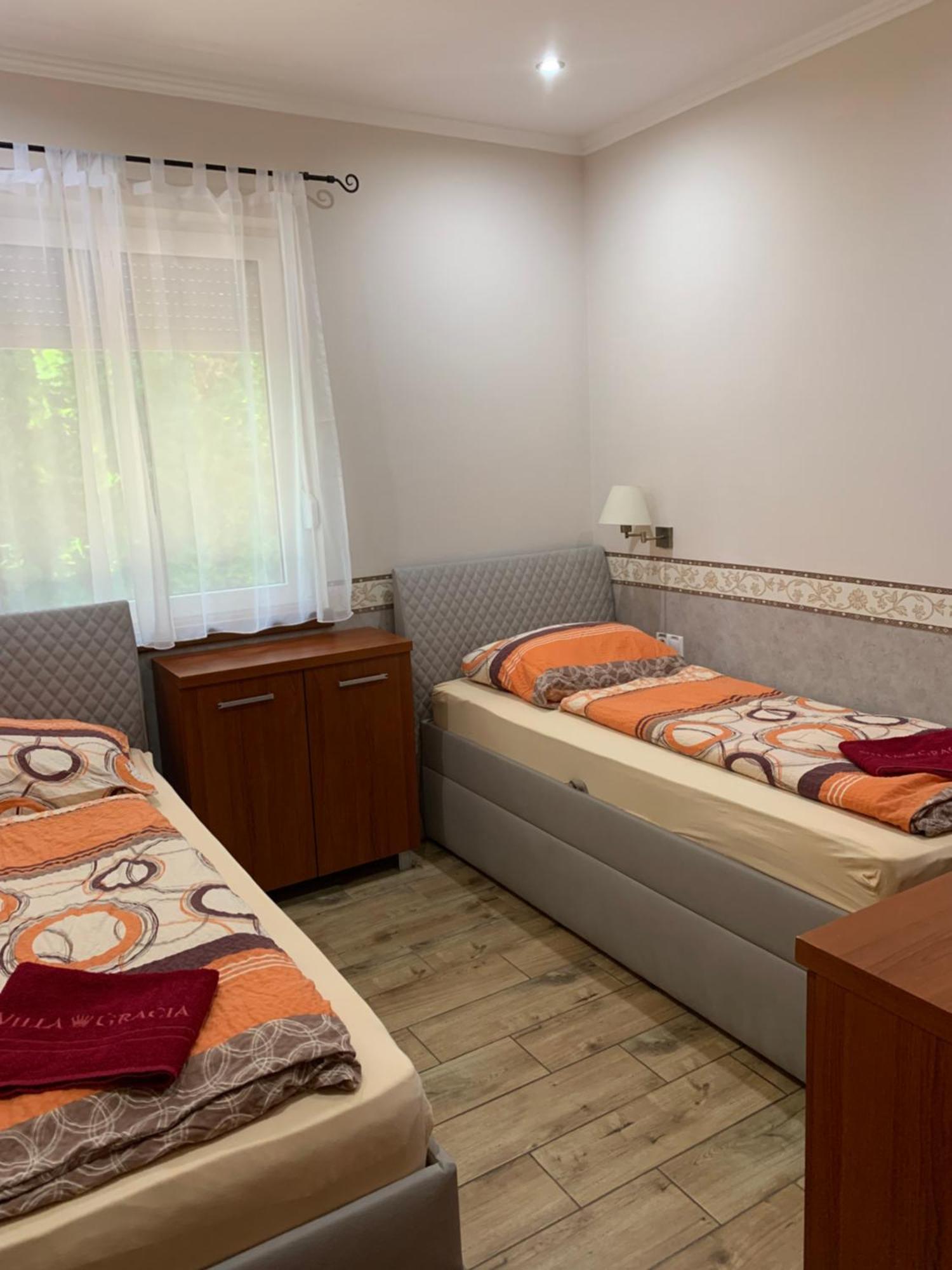 Villa Gracia Patince Ngoại thất bức ảnh