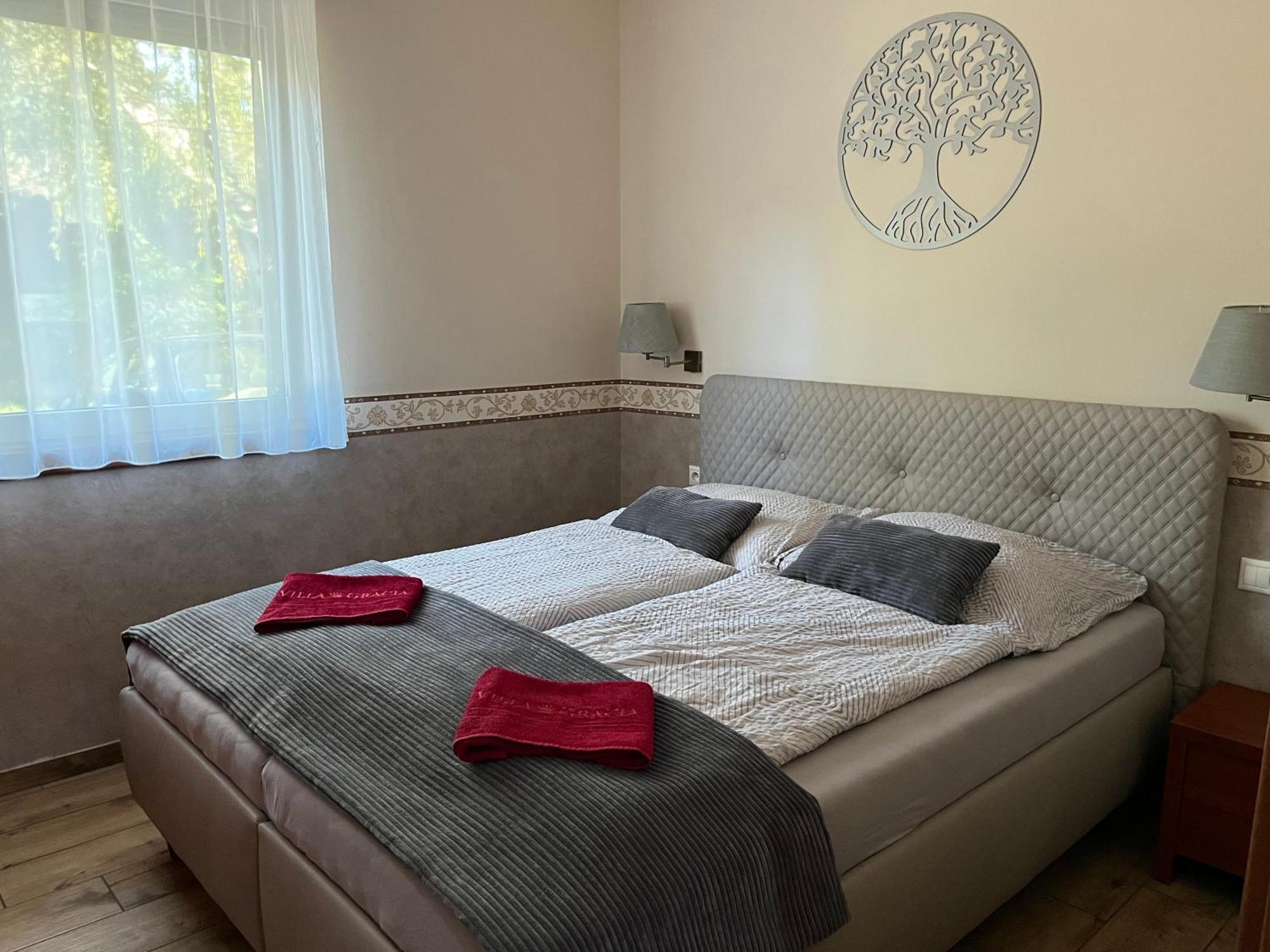 Villa Gracia Patince Ngoại thất bức ảnh