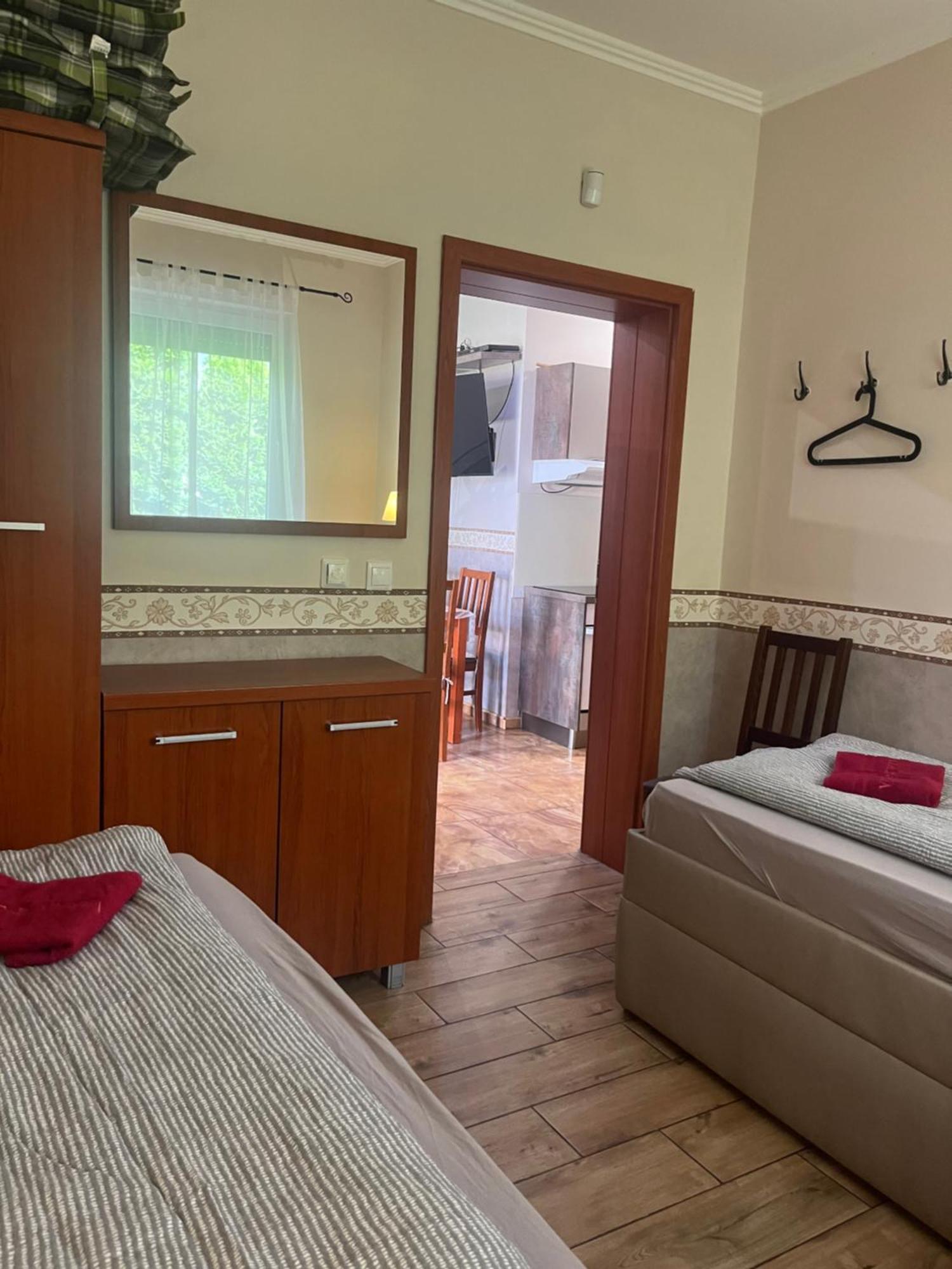 Villa Gracia Patince Ngoại thất bức ảnh