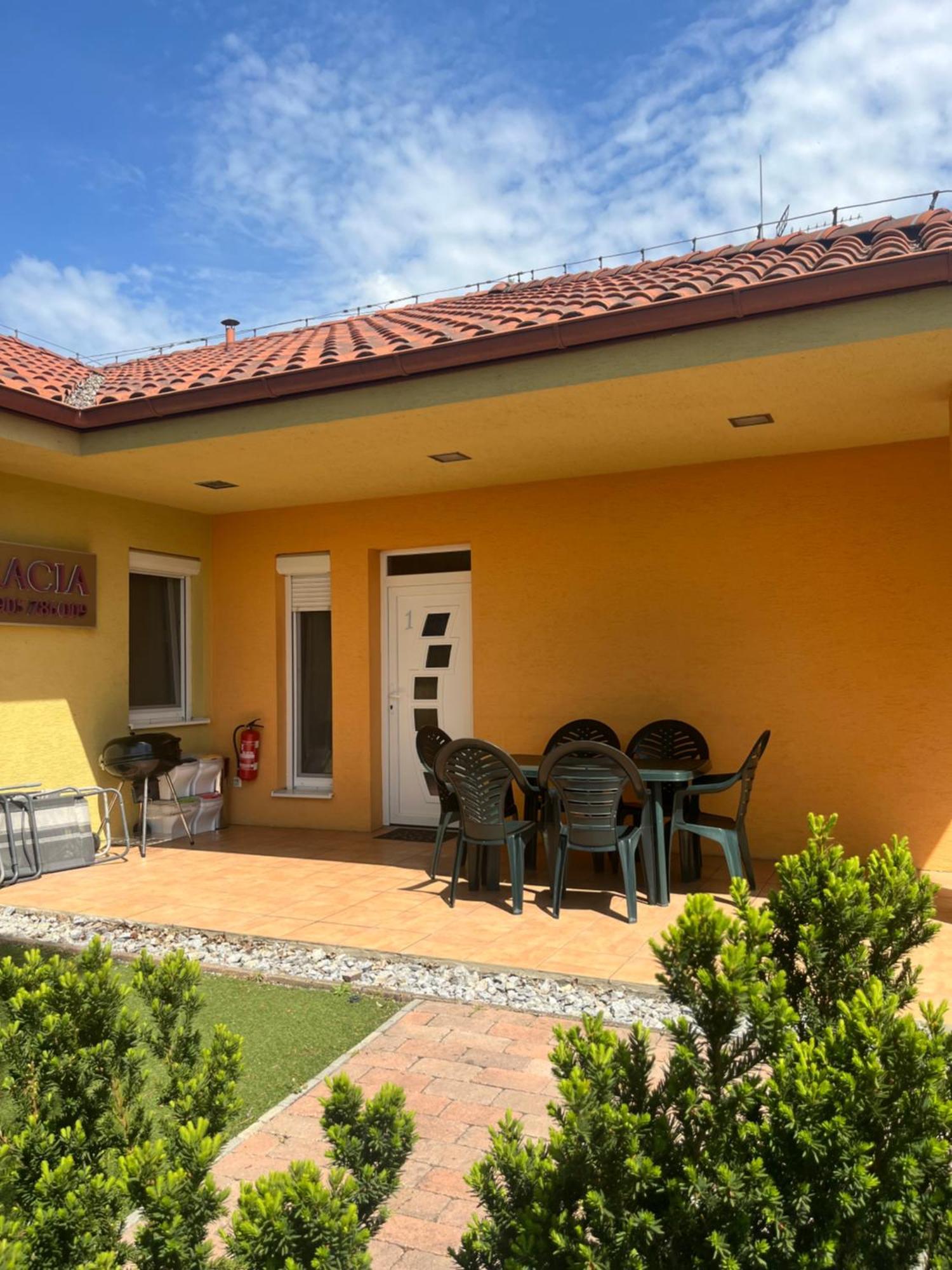 Villa Gracia Patince Ngoại thất bức ảnh