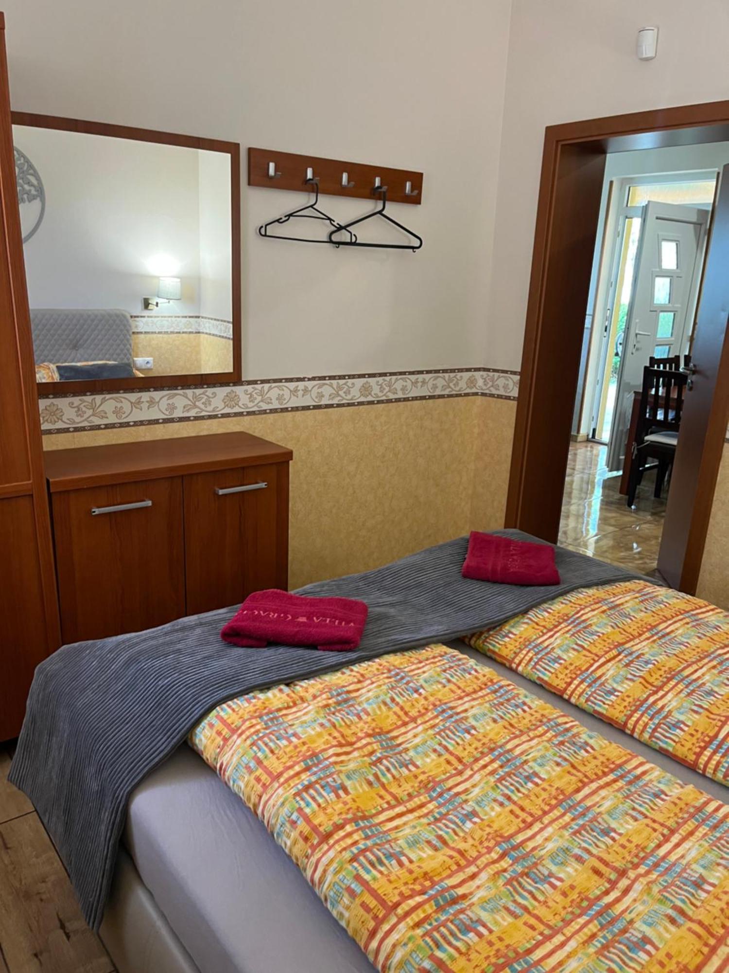 Villa Gracia Patince Ngoại thất bức ảnh