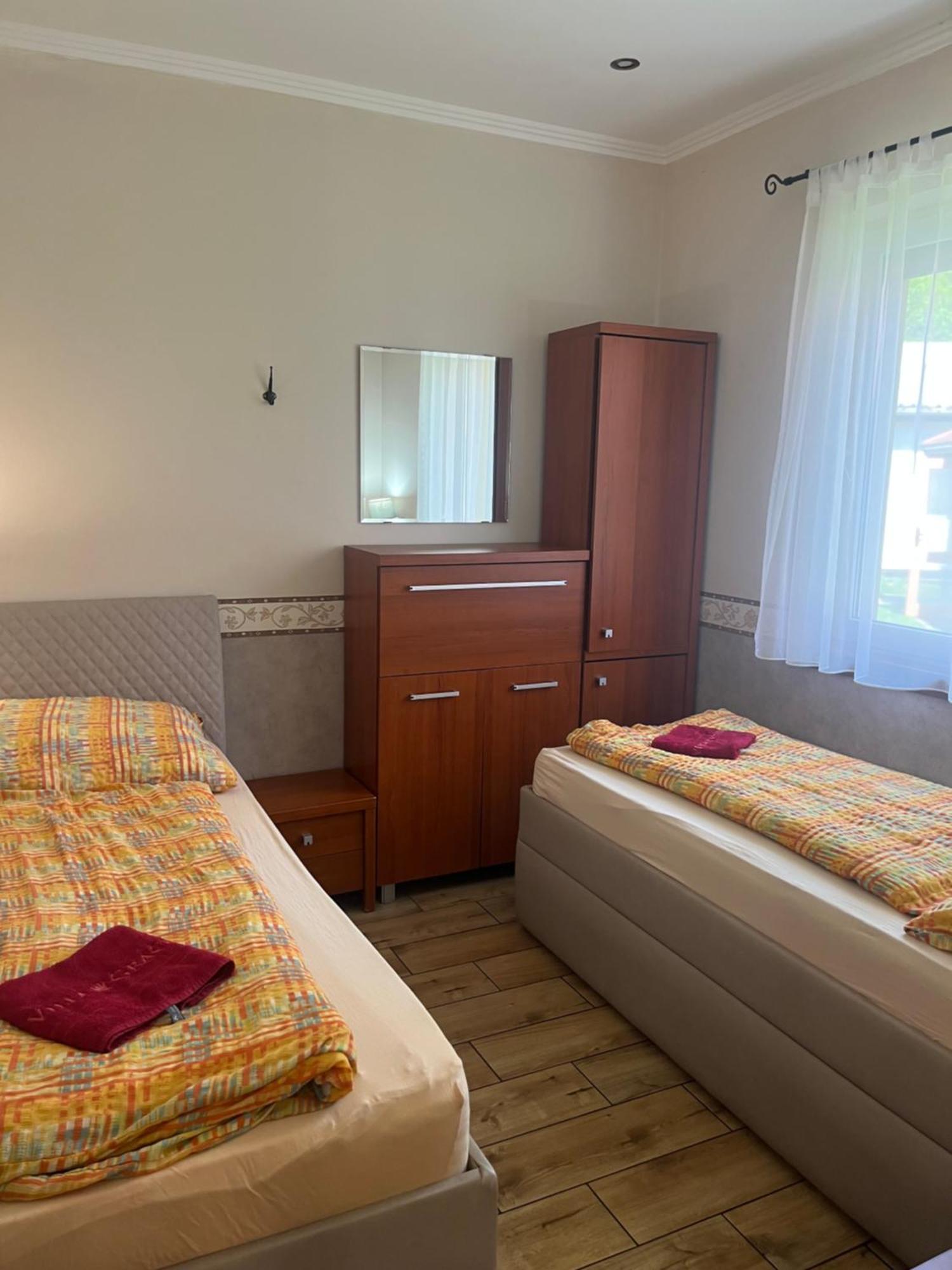 Villa Gracia Patince Ngoại thất bức ảnh