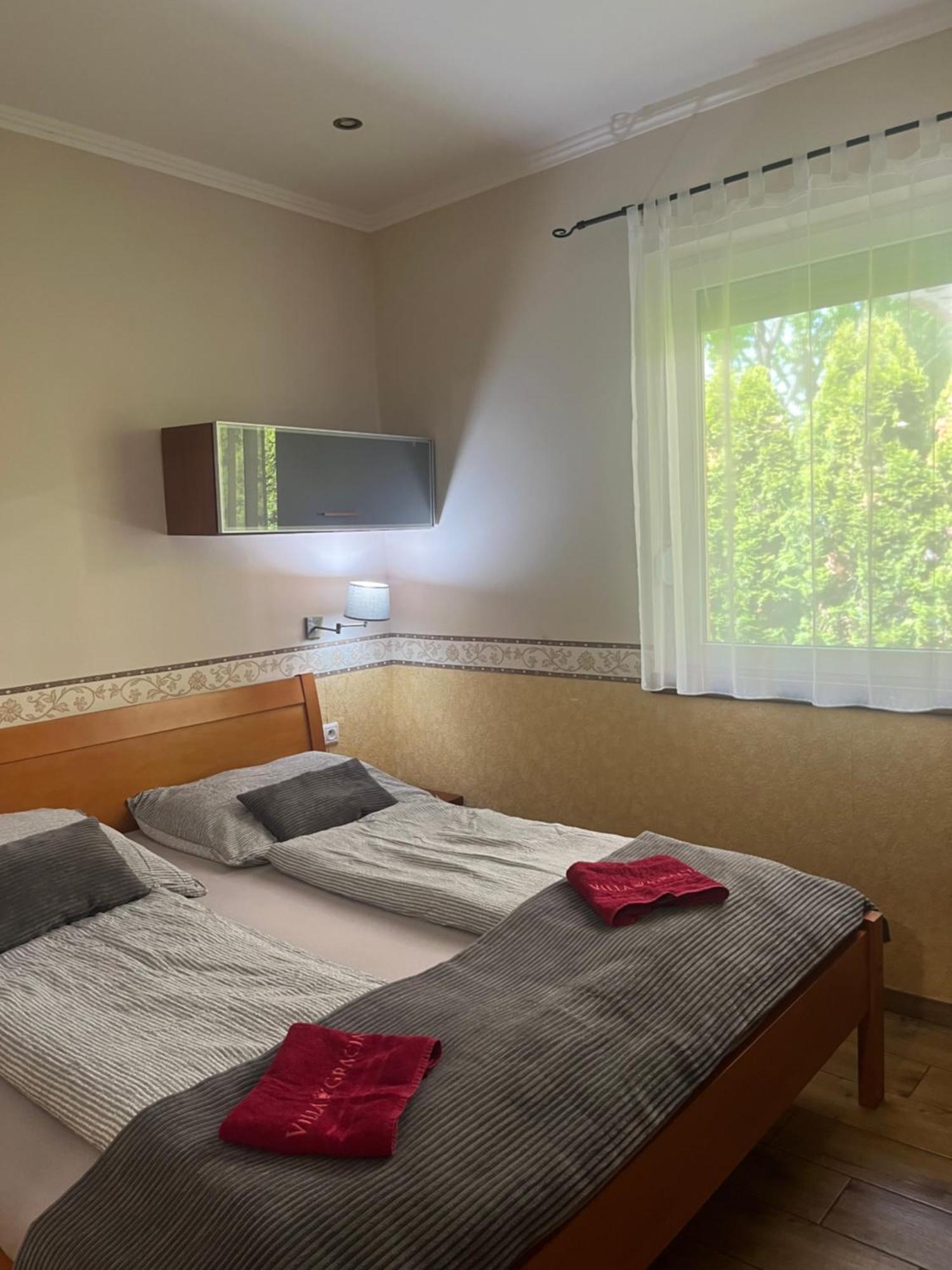 Villa Gracia Patince Ngoại thất bức ảnh