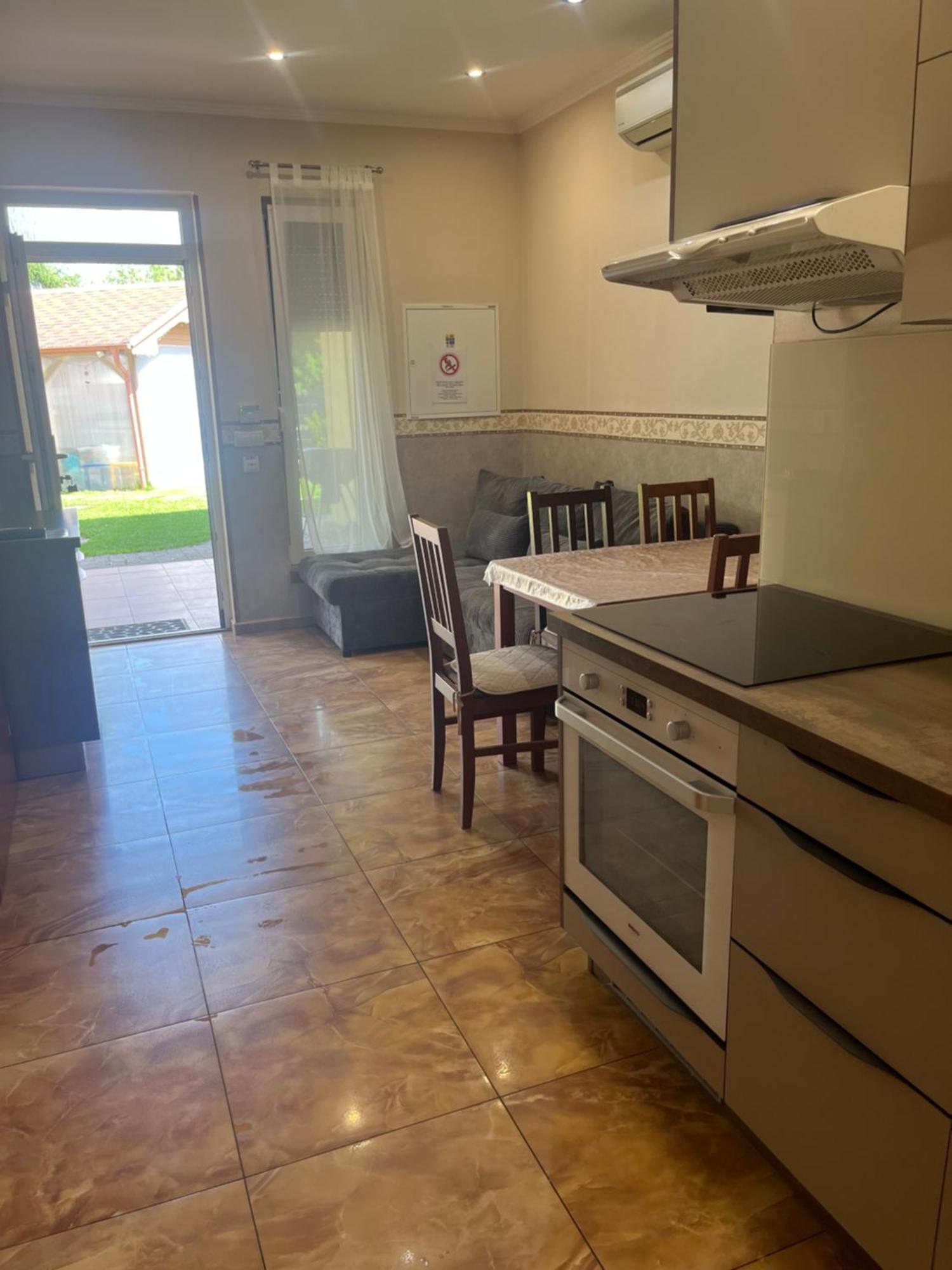 Villa Gracia Patince Ngoại thất bức ảnh
