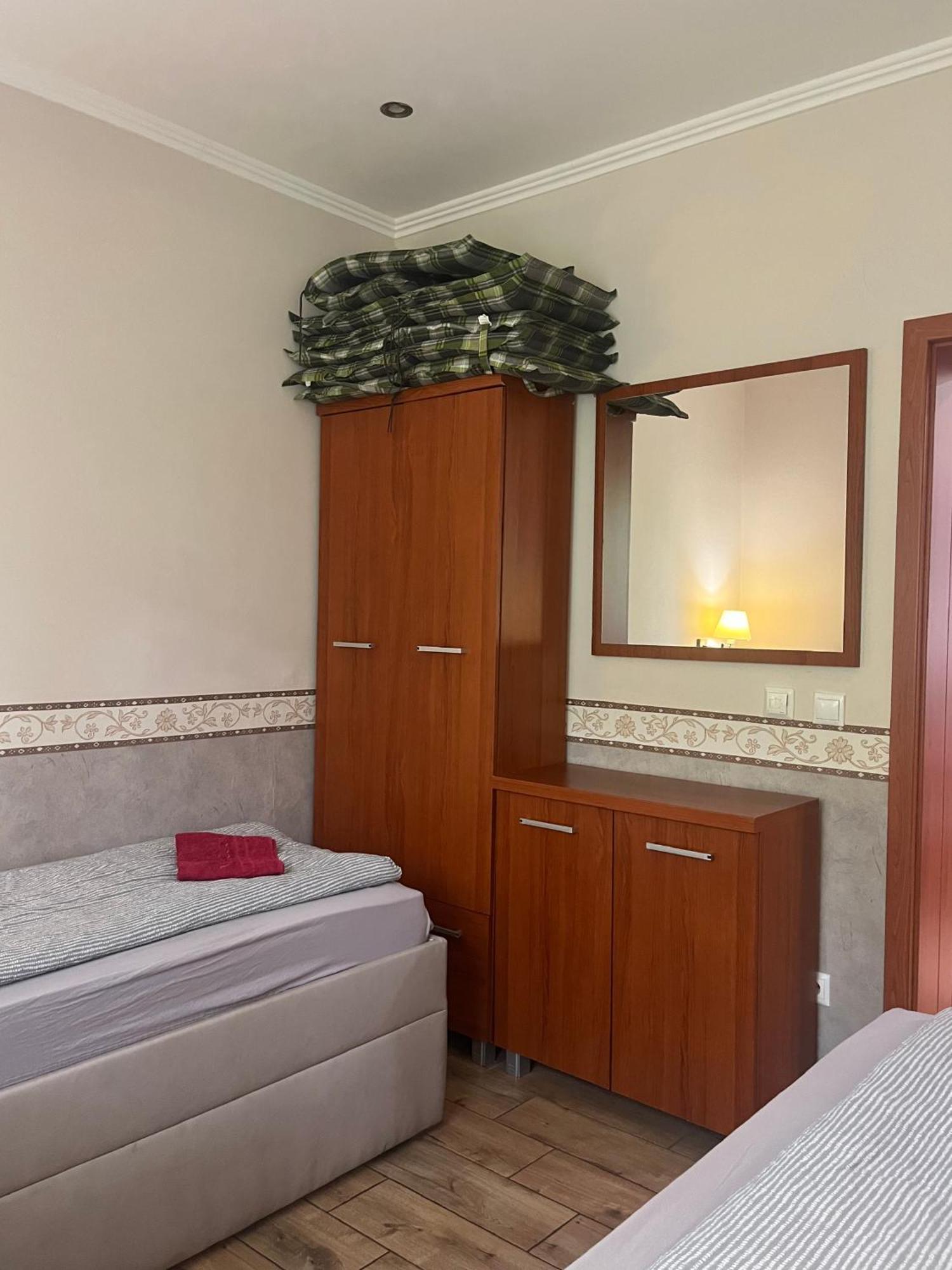 Villa Gracia Patince Ngoại thất bức ảnh